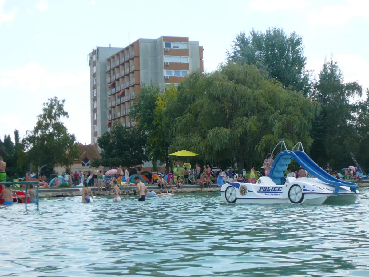 Vizparti Sas Apartman Siófok Exterior foto