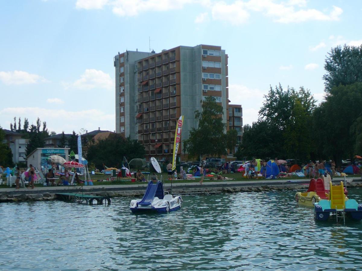 Vizparti Sas Apartman Siófok Exterior foto